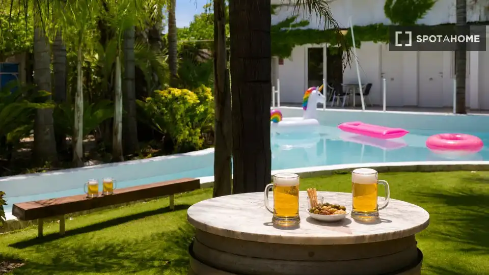 Schwimmbecken von Wohnungen zur untervermieten in Bétera mit Klimaanlage, Terrasse und Möbliert