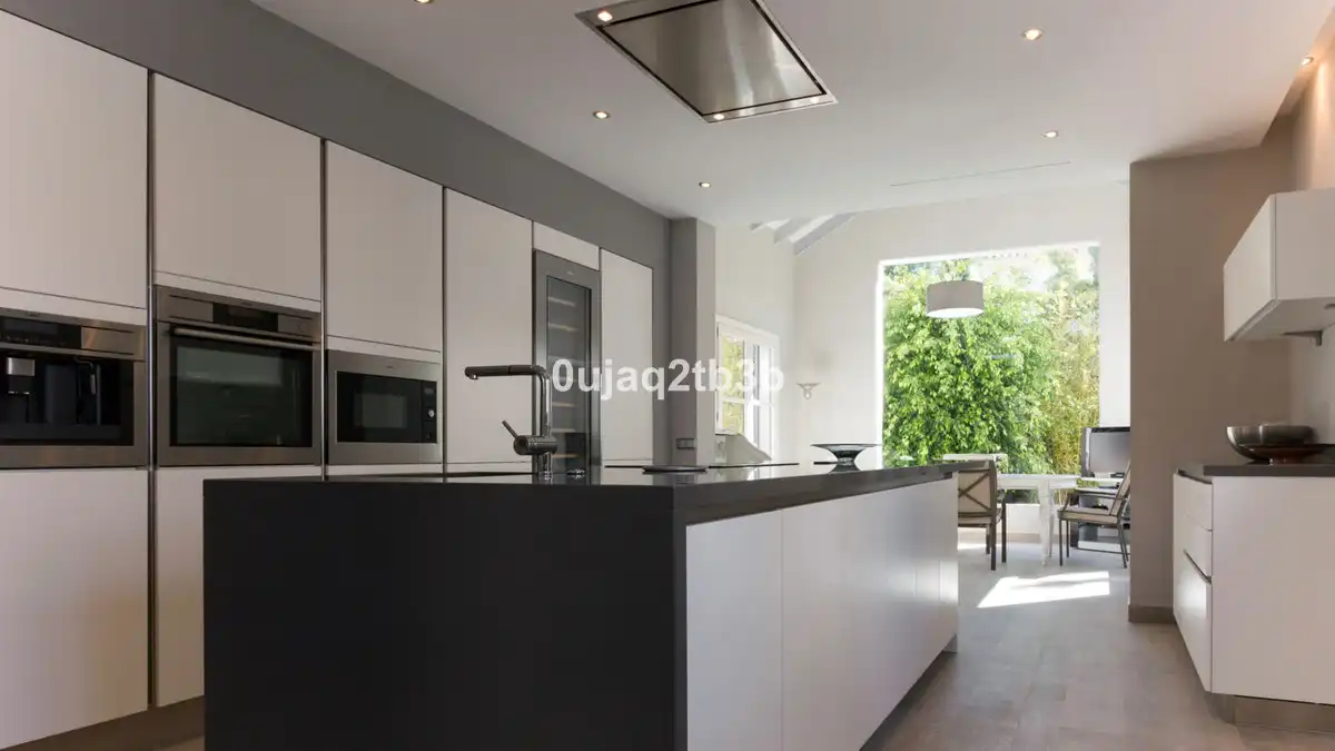 Casa amb piscina en venda a San Pedro de Alcántara, imagen 12