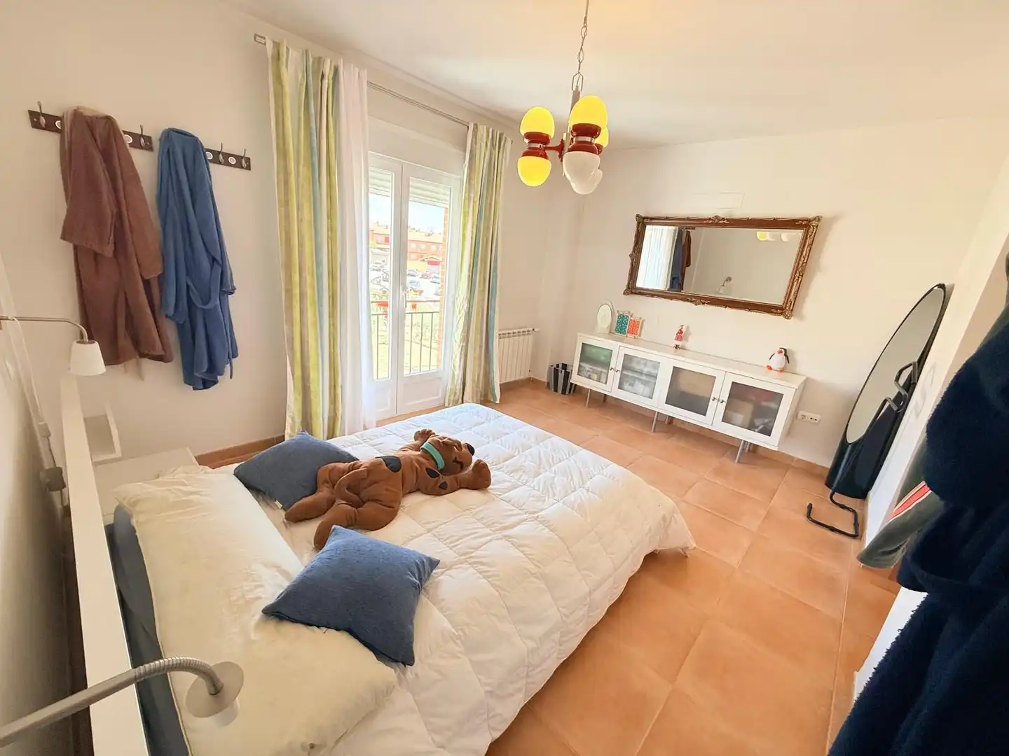 Dormitori de Casa adosada en venda en San Martín de Valdeiglesias amb Calefacció i Terrassa