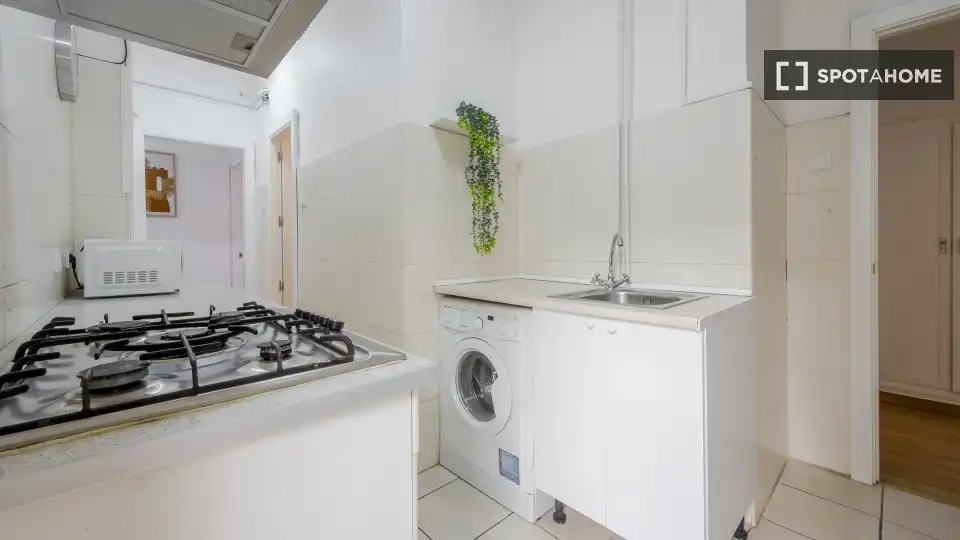 Küche von Wohnung zur Miete in Madrid mit Klimaanlage, Heizung und Möbliert