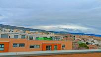 Vista exterior de Àtic en venda en Guadalajara Capital amb Aire condicionat, Calefacció i Terrassa