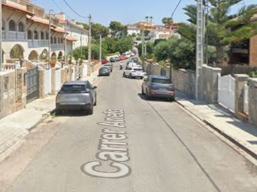 Villa in vendita a Carrer Aneto