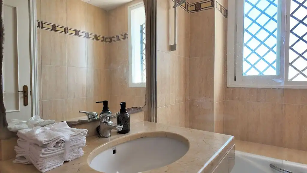 Baño de Casa o chalet en venta en Benalmádena con Aire acondicionado, Terraza y Amueblado