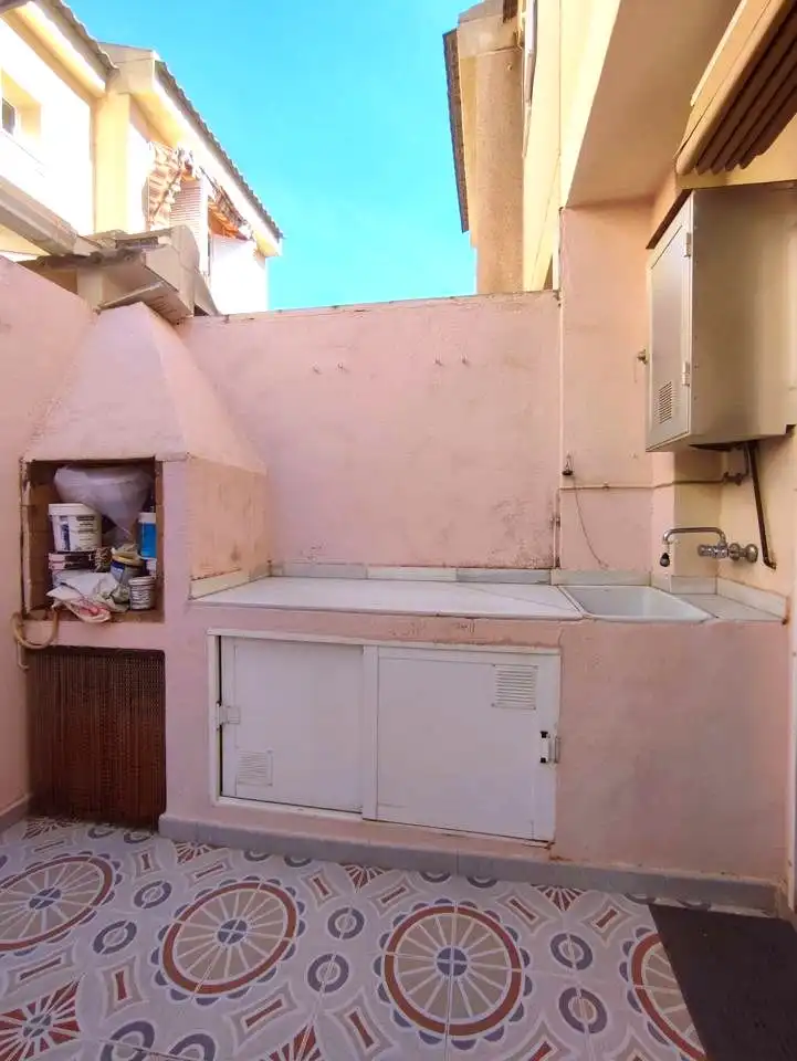 Cuina de Casa o xalet en venda en San Pedro del Pinatar amb Aire condicionat, Jardí privat i Terrassa