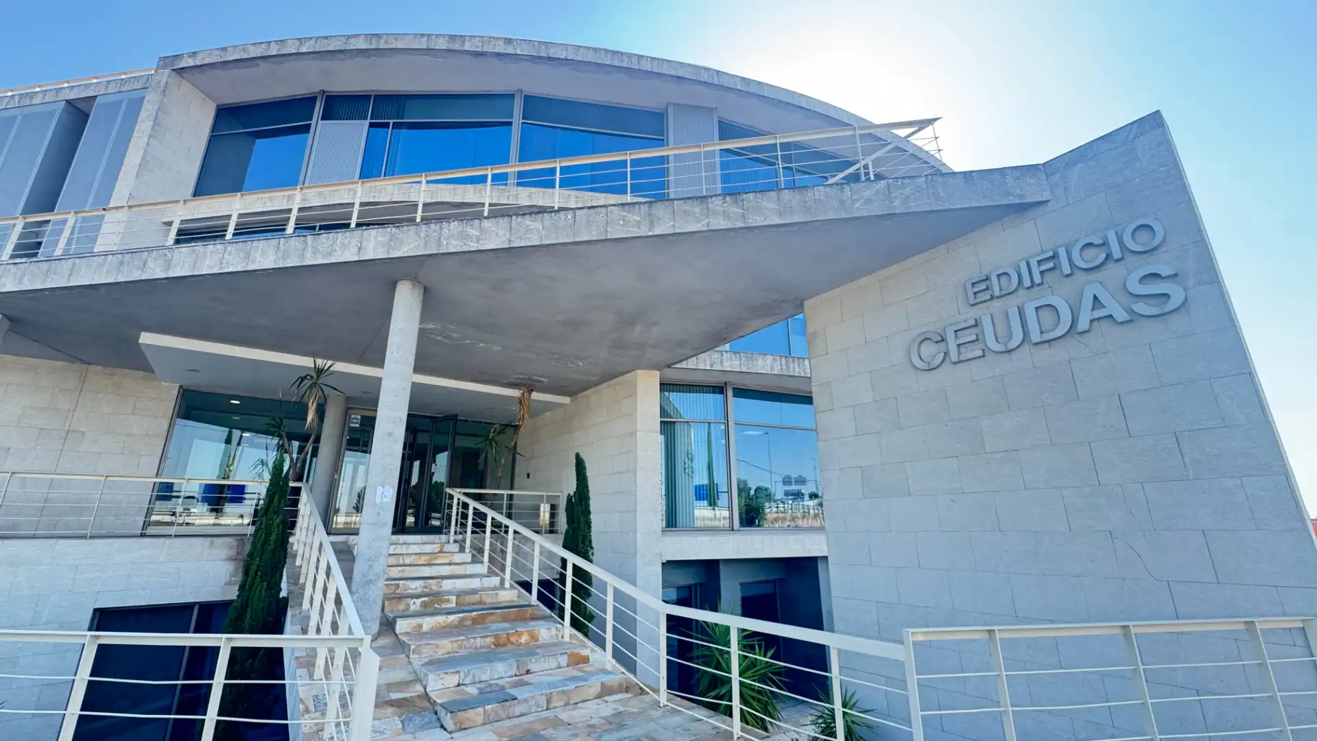 Vista exterior de Oficina de alquiler en Las Rozas de Madrid con Aire acondicionado, Calefacción y Amueblado