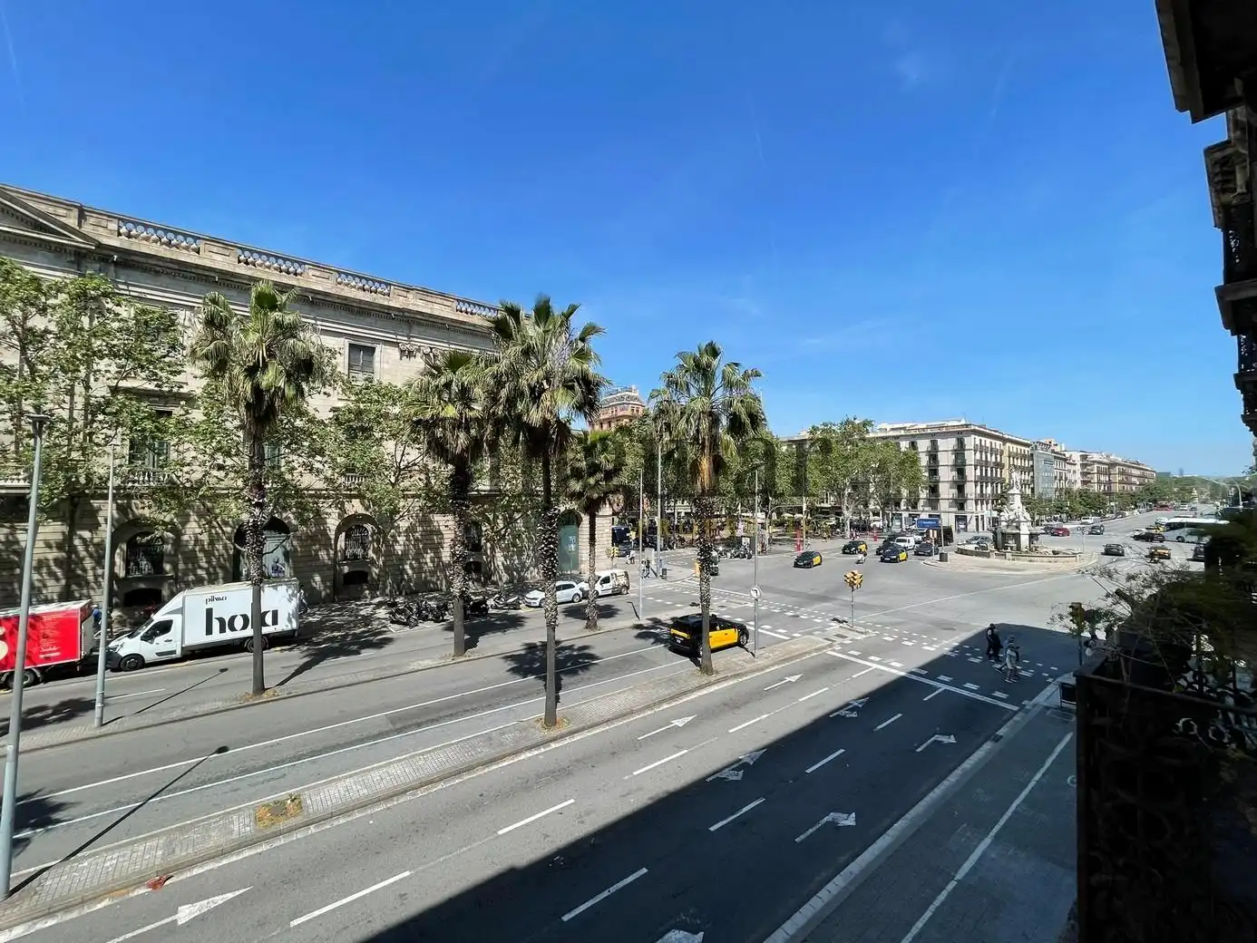 Außenansicht von Büro zur Miete in Barcelona