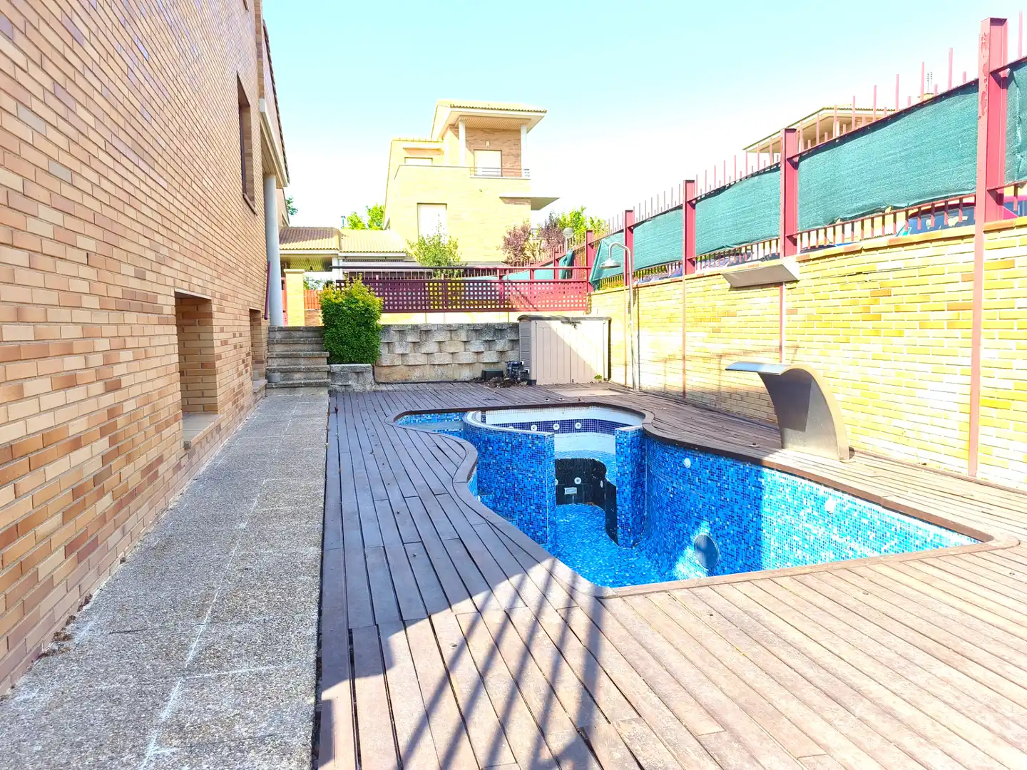 Piscina de Casa o chalet en venta en Zaragoza con Aire acondicionado, Jardín privado y Parquet