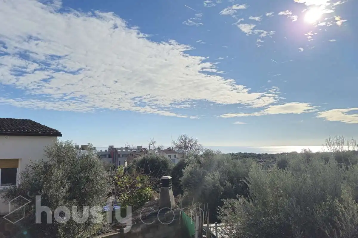 Houses for sale in Carrer de L'Estaca, Fondo Somella