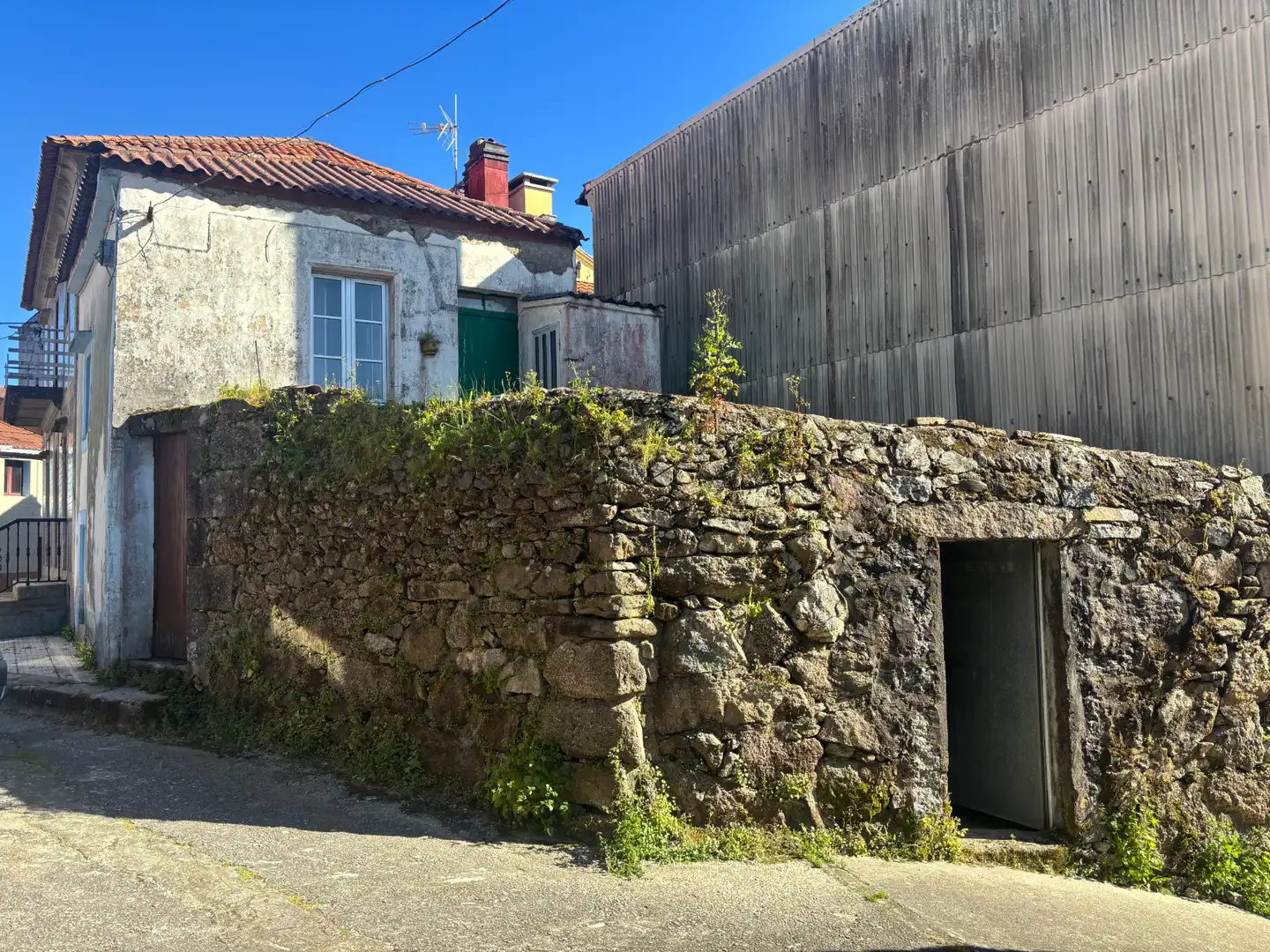 Exterior view of Houses for sale in Vilagarcía de Arousa  with Balcony