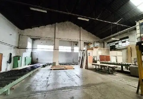 Nau industrial en venda en Hacinas