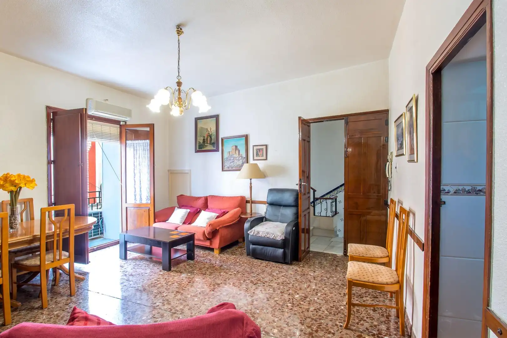 Buildings for sale in Mula