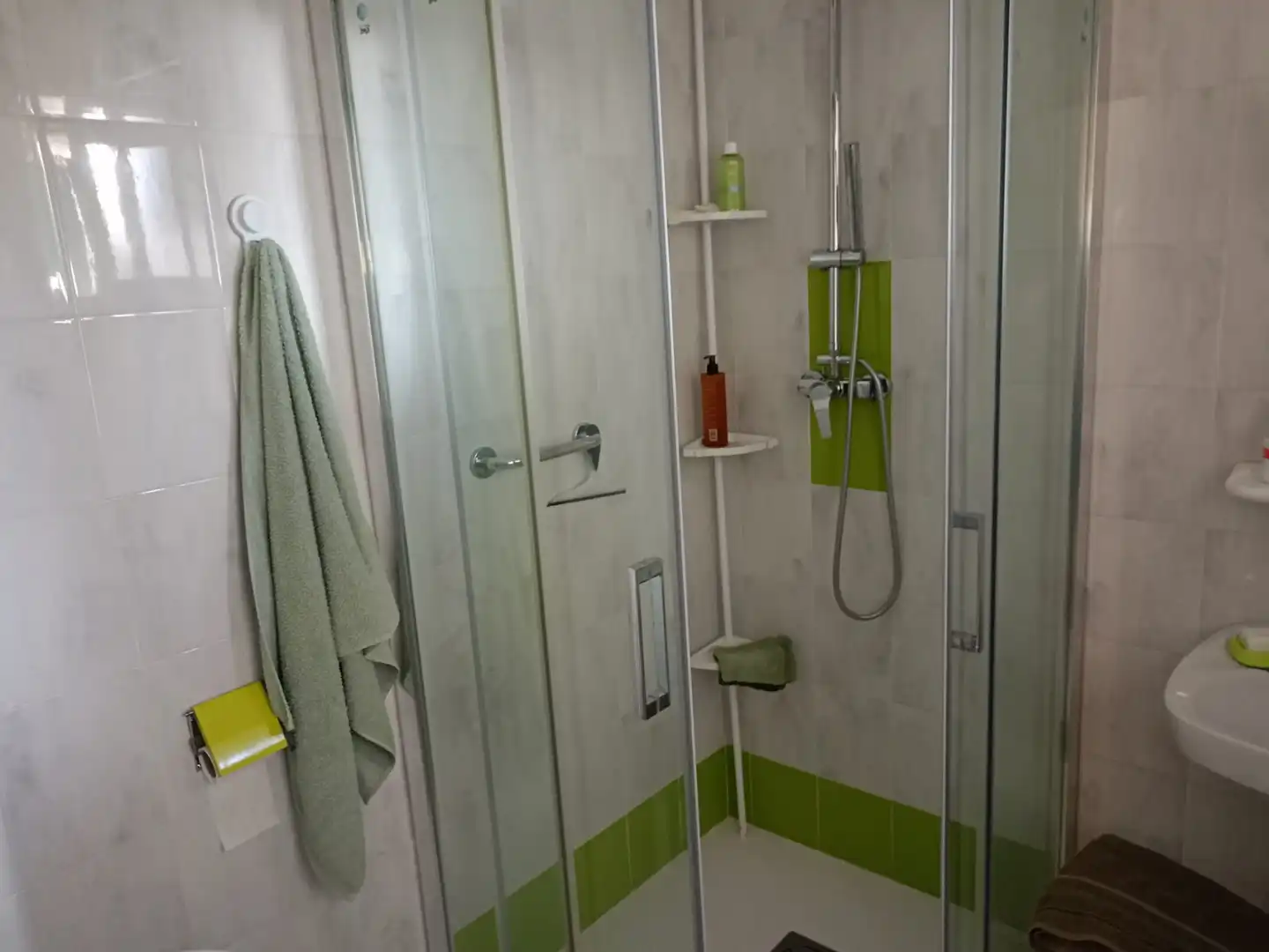 Badezimmer von Wohnung zum Verkauf in Gandia mit Klimaanlage, Terrasse und Möbliert