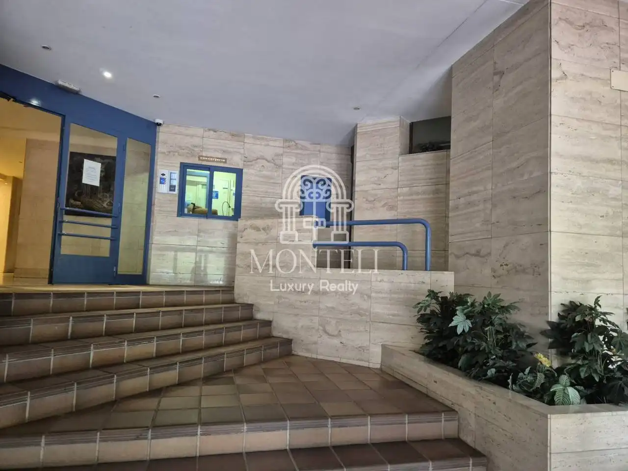Piso con piscina en venta en Calle Caleruega, imagen 3