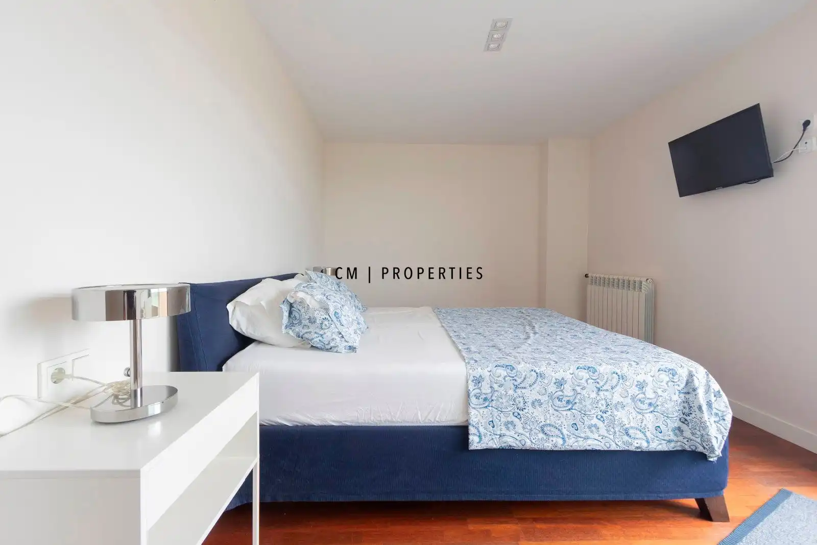 Bedroom of Duplexes for sale in Valencia  with Air Conditioner, Heating and Parquet flooring