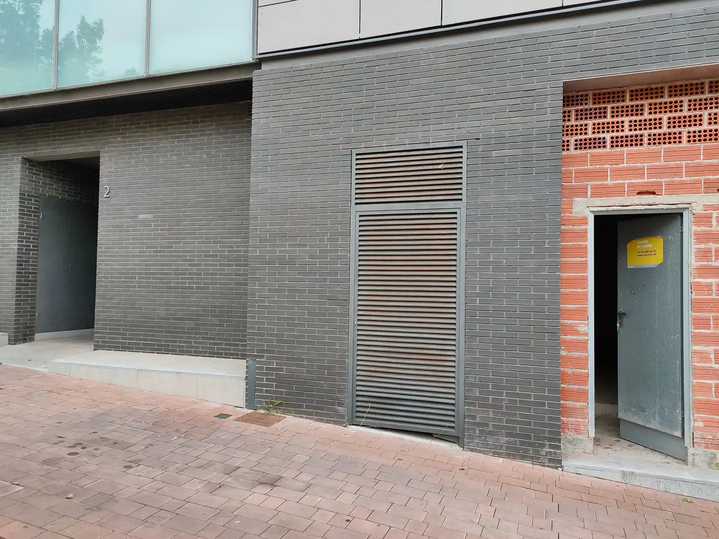 Business premises to rent in Carrer Guillem Agulló i Salvador 2, imagen 2