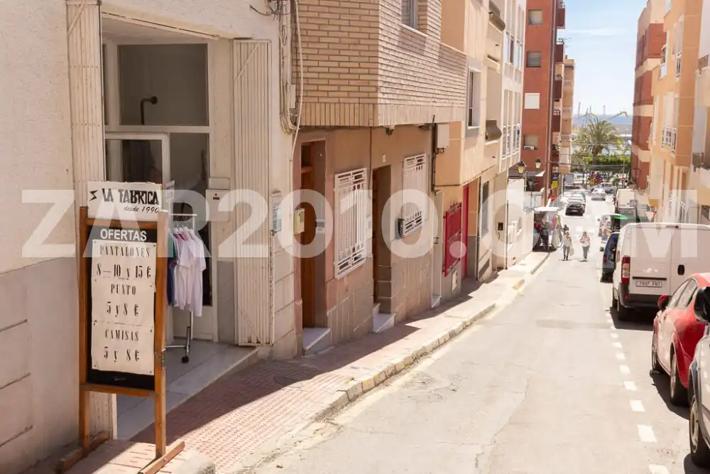 Locale commerciale in vendita a Calle Subida de la Marina, imagen 2