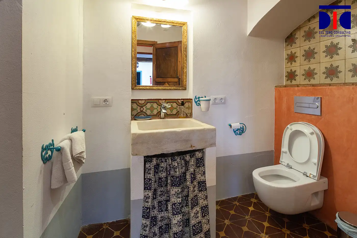 Baño de Finca rústica en venta en Carmona con Aire acondicionado, Calefacción y Jardín privado