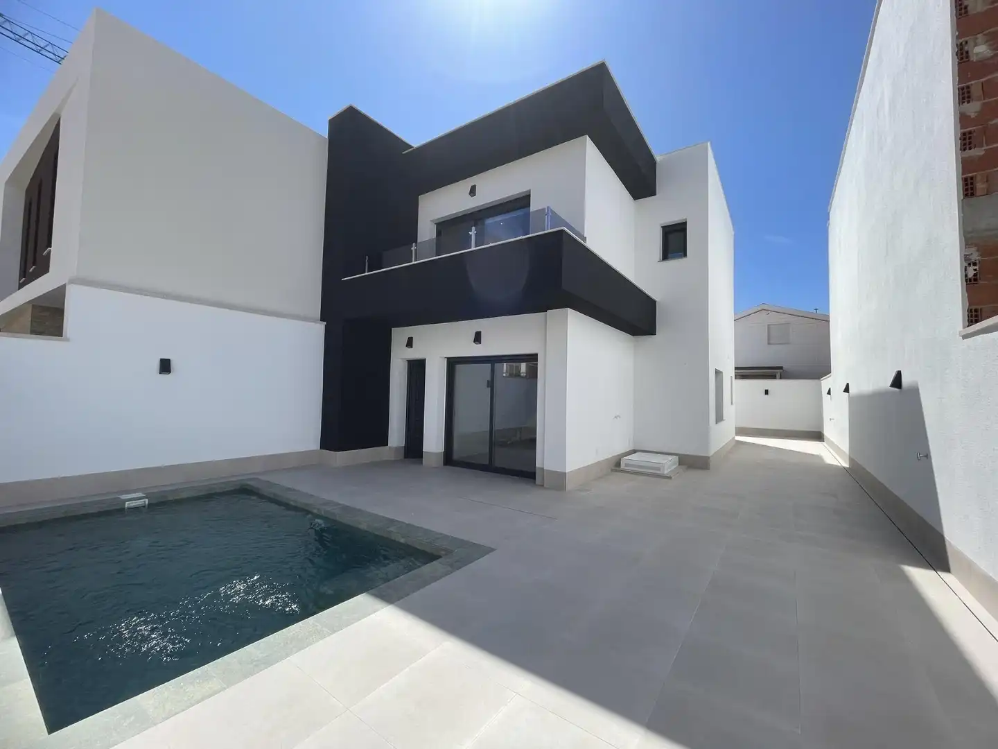Vista exterior de Casa o chalet en venta en Almoradí con Aire acondicionado, Jardín privado y Terraza