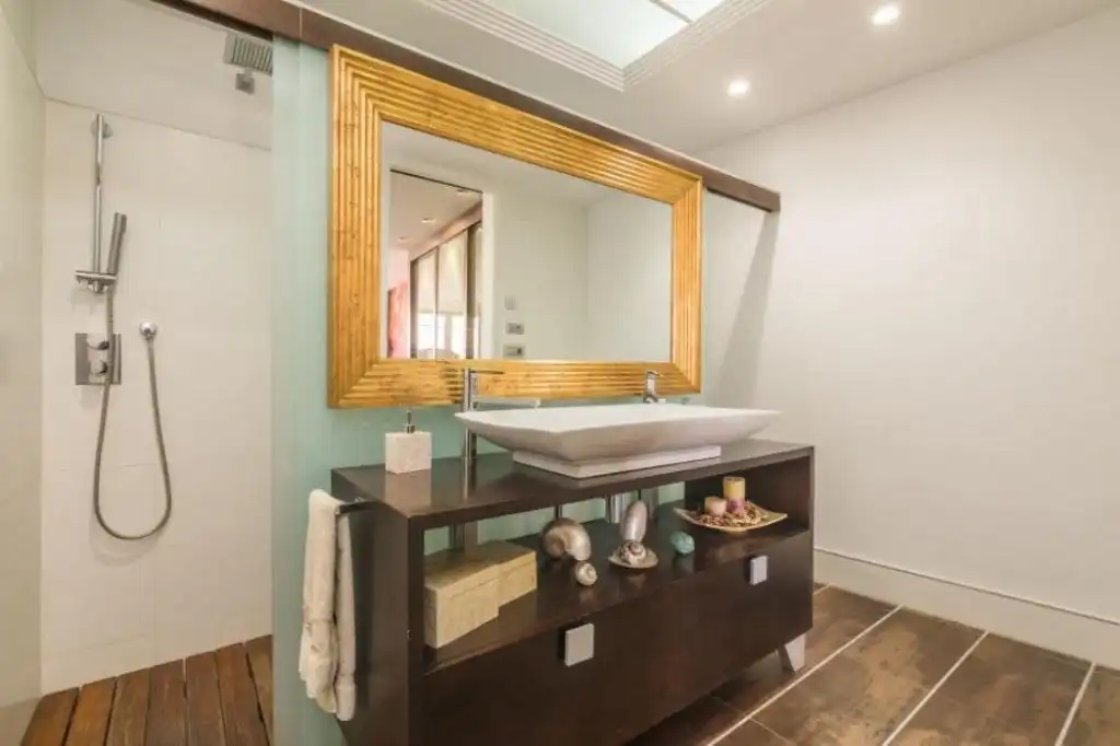 Badezimmer von Dachboden zum Verkauf in Elche / Elx mit Terrasse
