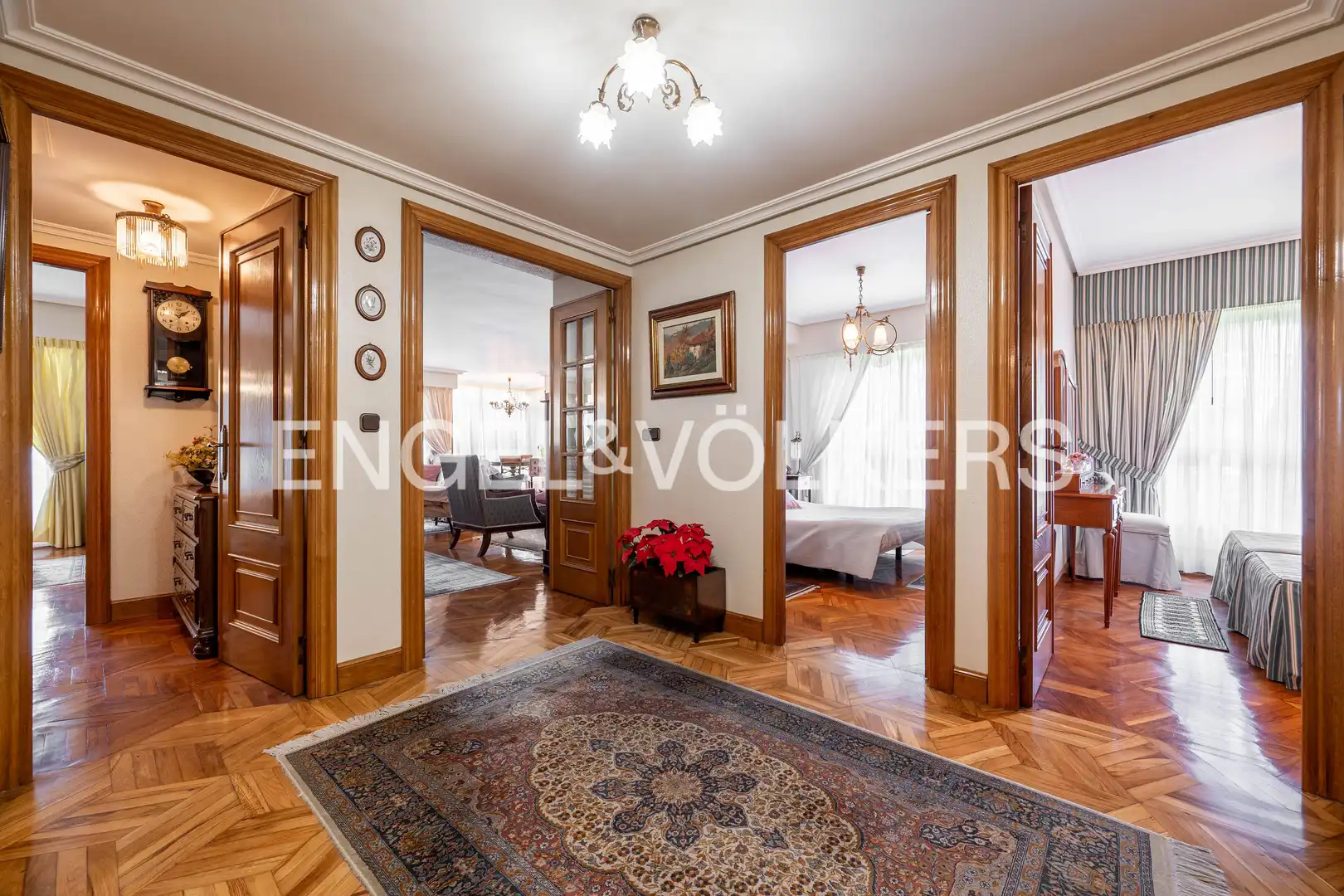 Piso en venta en Zarautz con Calefacción, Parquet y Terraza