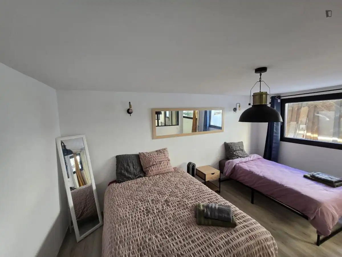 Habitación de Casa o chalet de alquiler en Madrid con Aire acondicionado, Amueblado y Lavadora