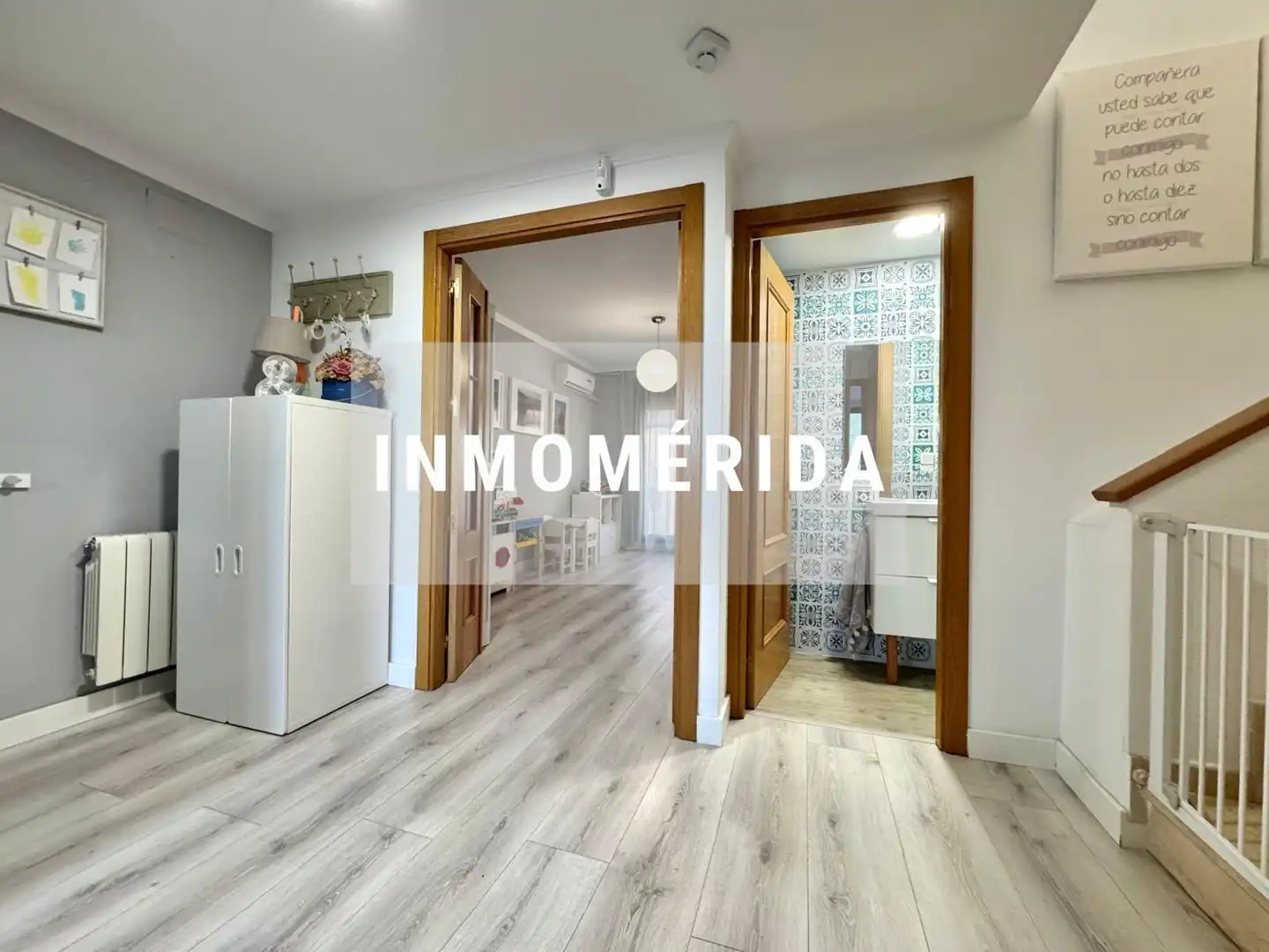 Vista exterior de Casa adosada en venta en Mérida con Aire acondicionado, Calefacción y Jardín privado