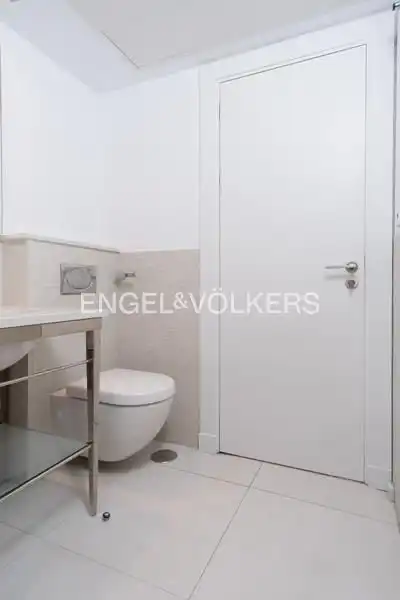 Badezimmer von Wohnung zur Miete in Madrid mit Klimaanlage, Heizung und Terrasse