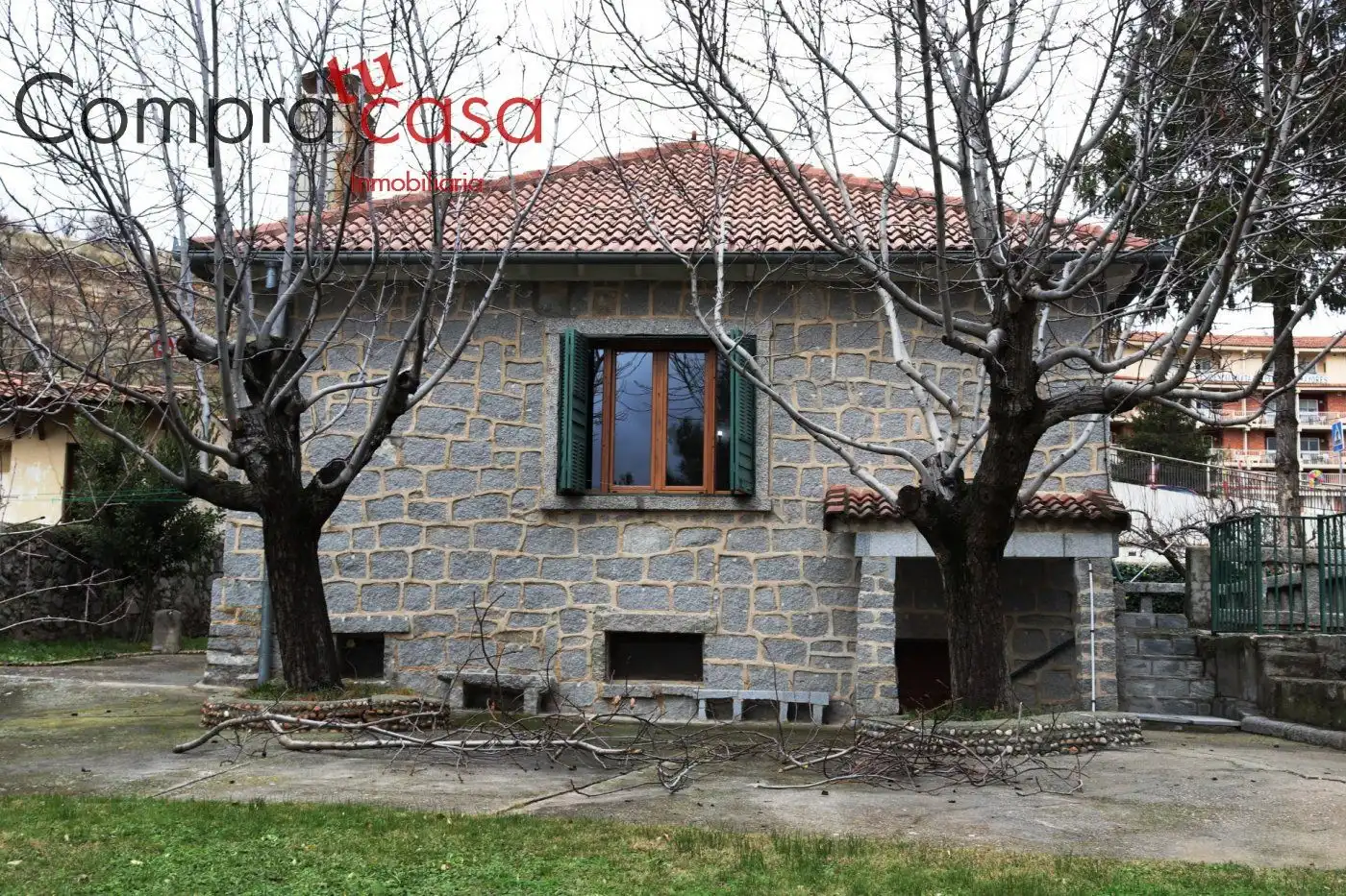 Vista exterior de Casa o xalet en venda en Segovia amb Calefacció, Jardí privat i Terrassa