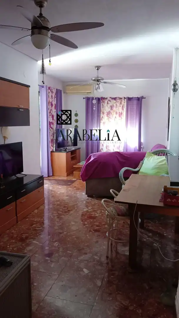 Habitación de Ático en venta en Córdoba con Aire acondicionado, Terraza y Trastero
