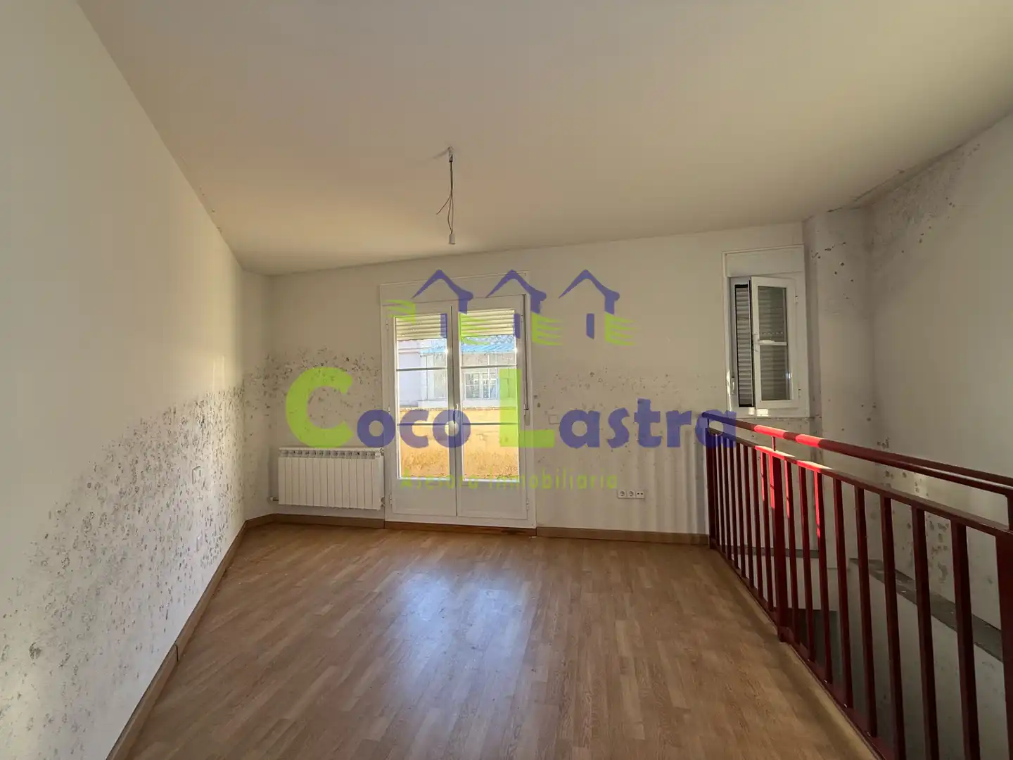 Sala de estar de Dúplex en venta en Vitigudino con Calefacción, Parquet y Terraza
