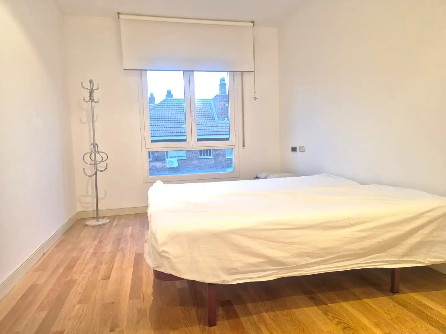 Bedroom of Apartments for rent in Madrid  with Air Conditioner, Heating and Private garden
