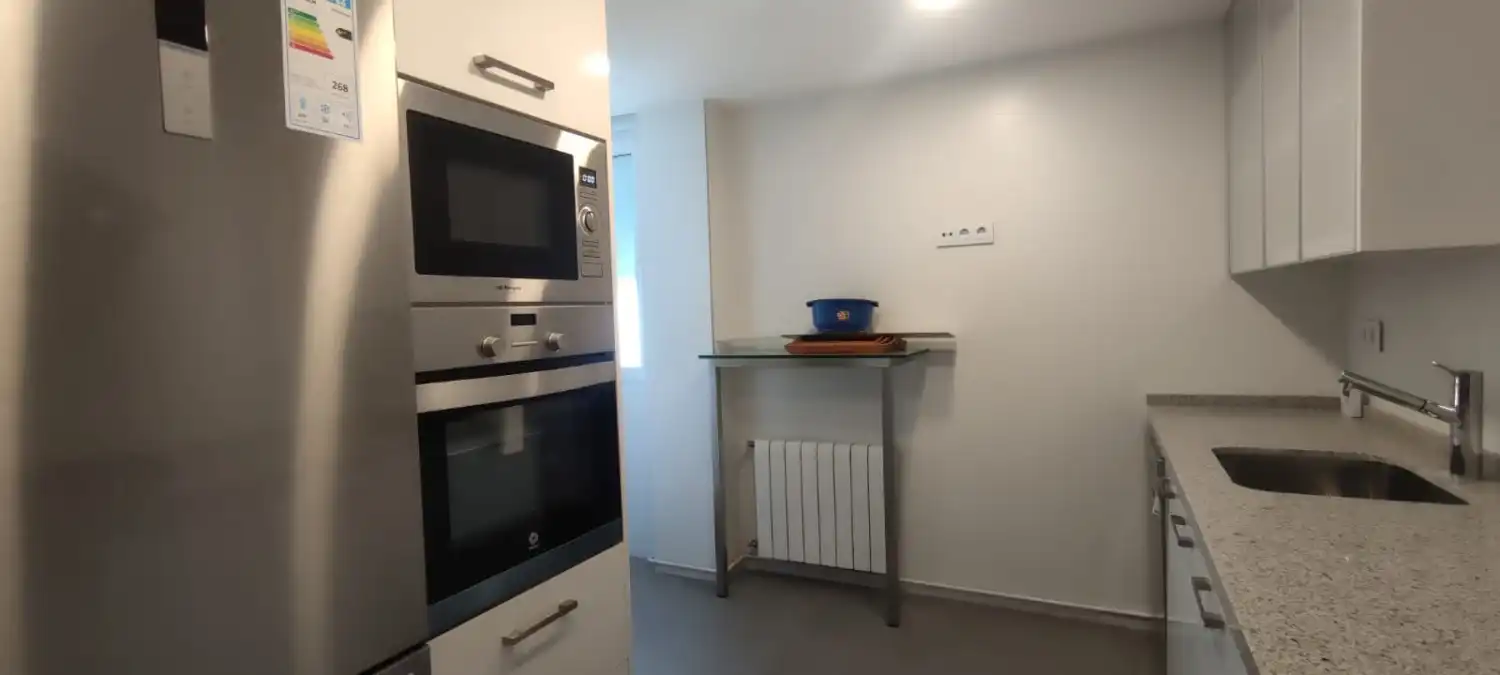 Cuina de Pis de lloguer en  Murcia Capital amb Aire condicionat, Calefacció i Moblat