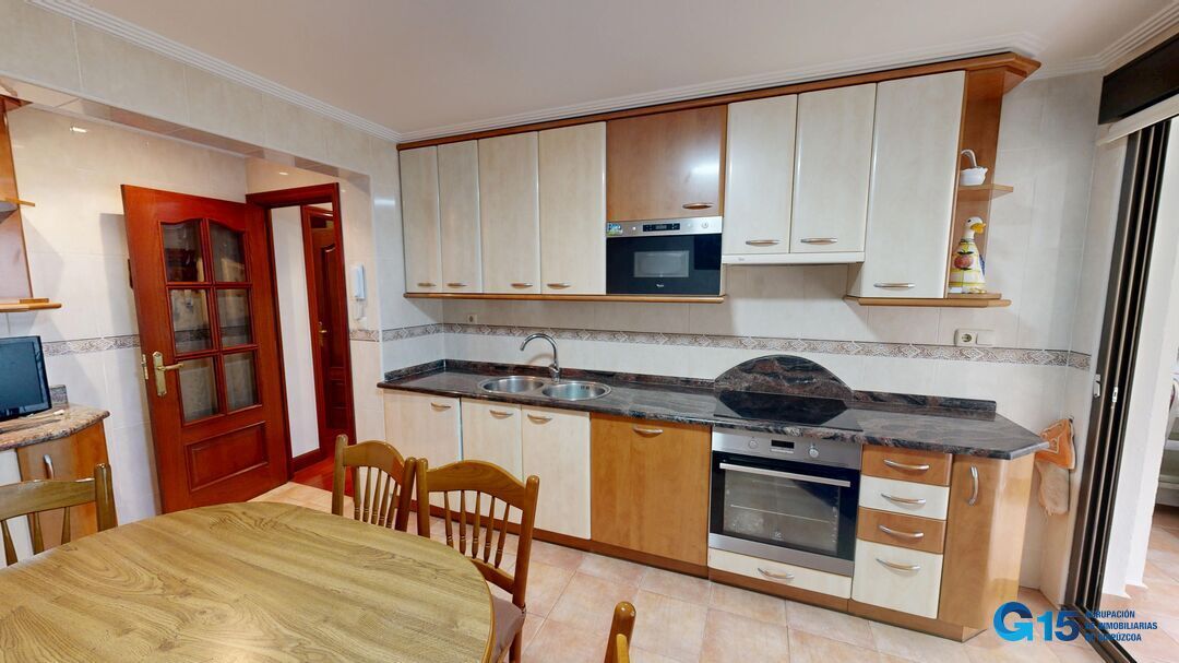 Cocina de Piso en venta en Andoain con Calefacción, Trastero y Amueblado