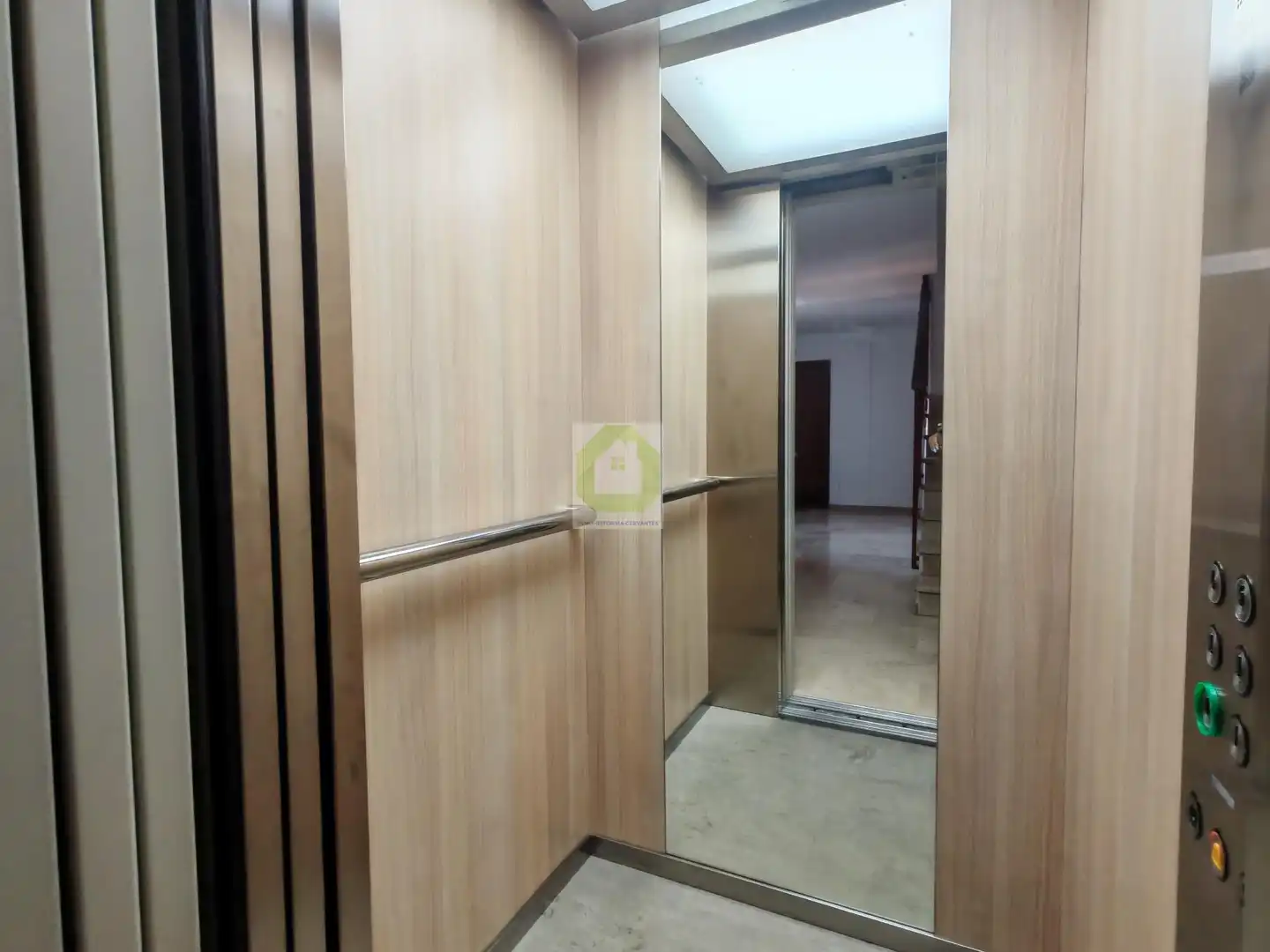 Flat for sale in Granada  with Terrace