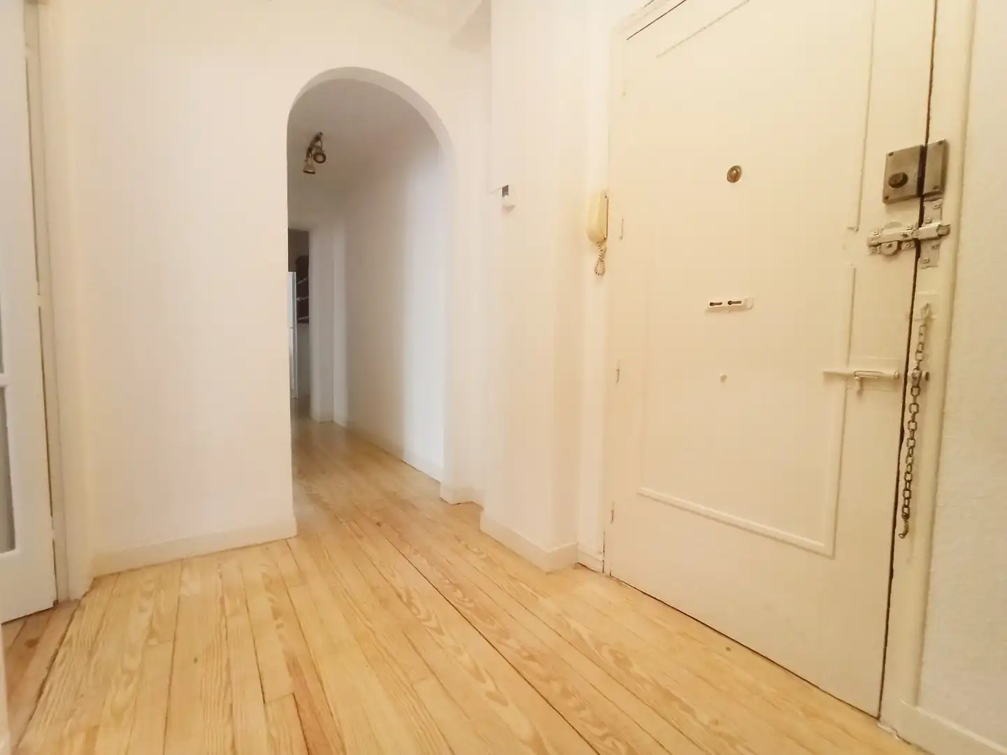 Flat for sale in Madrid  with Air Conditioner, Heating and Parquet flooring
