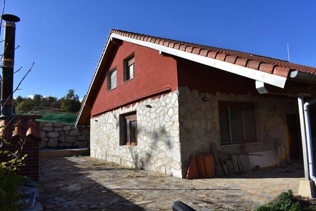 Casa-chalet en Venta en Valle de Valdebezana