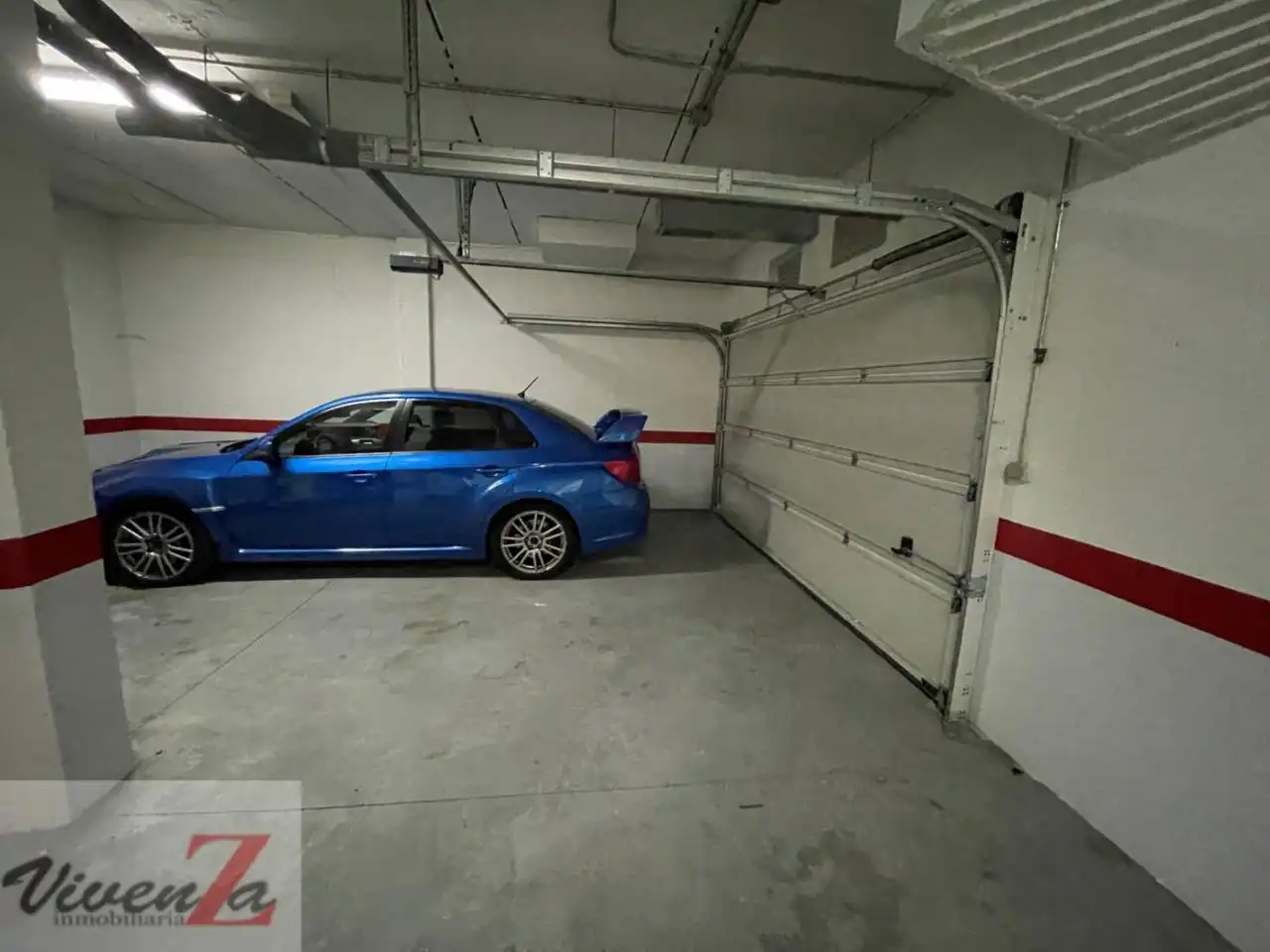 Parking de Casa adosada de alquiler en Zamora Capital  con Calefacción, Jardín privado y Terraza