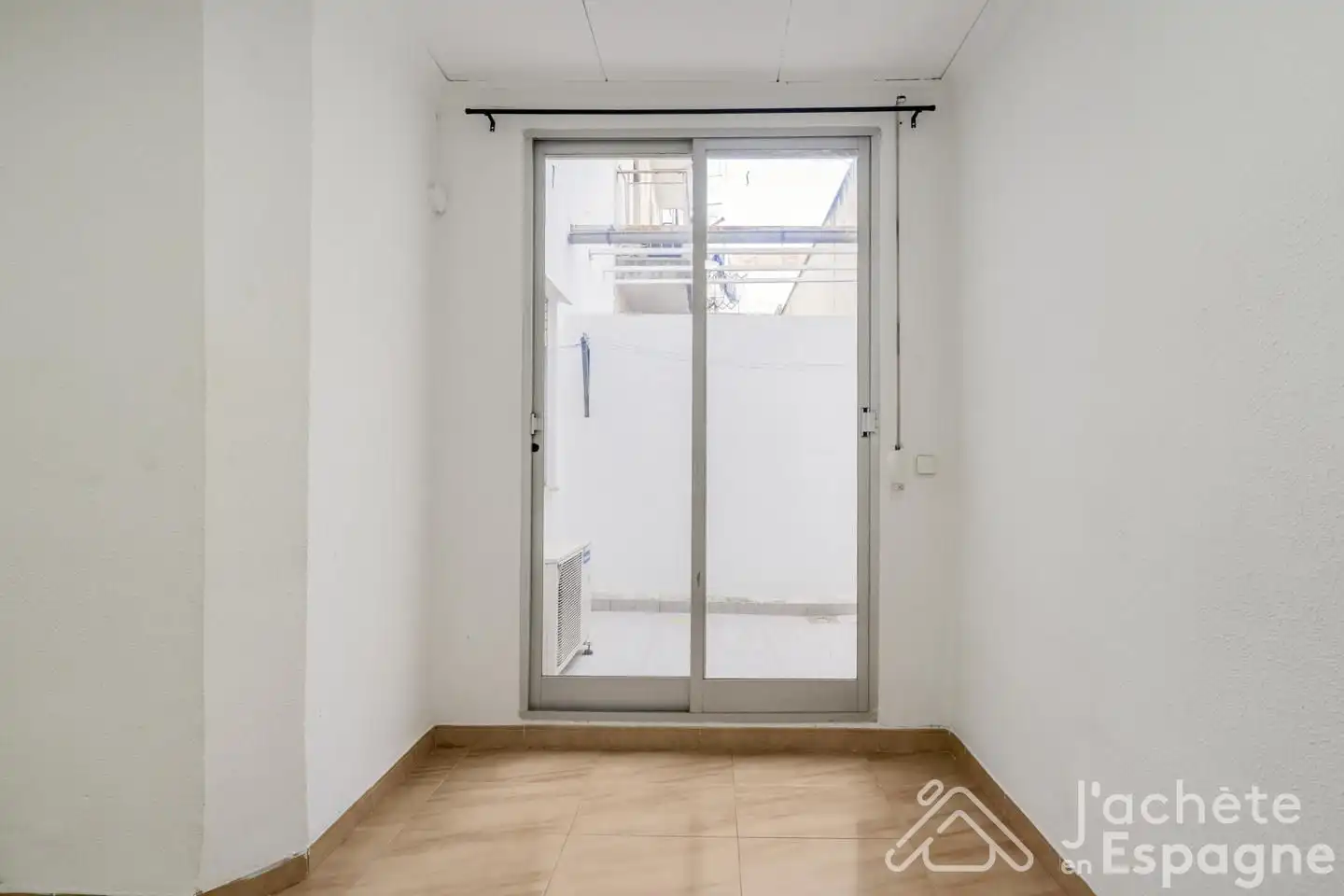 Dormitori de Planta baixa en venda en Algemesí amb Aire condicionat, Terrassa i Traster