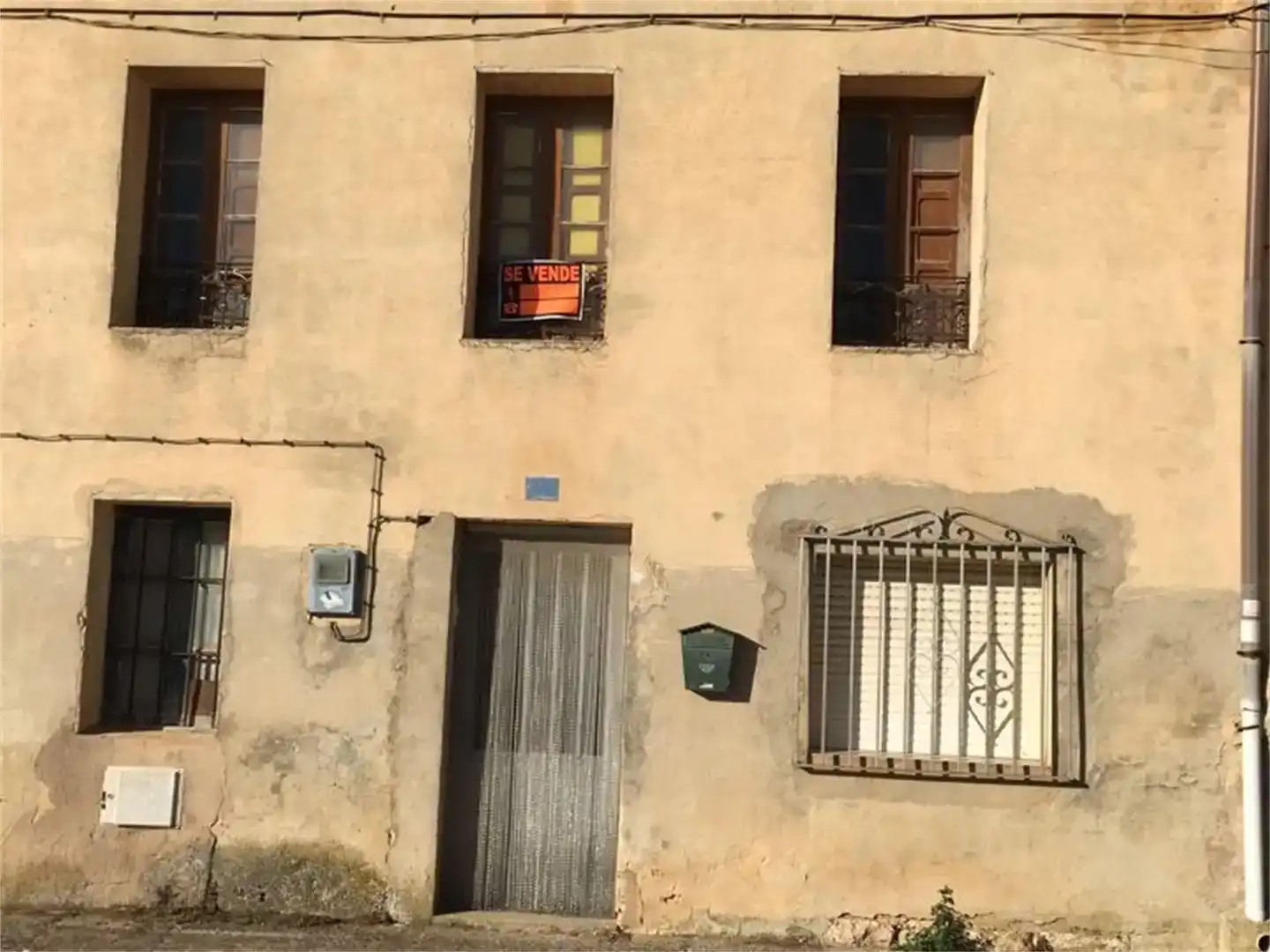 Vista exterior de Casa adosada en venta en Miraveche, Burgos