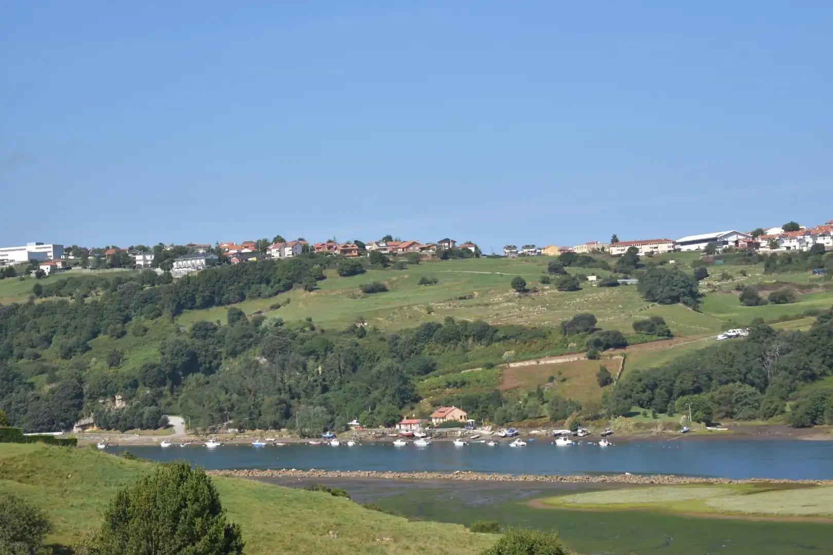 Residential zum Verkauf in Miengo