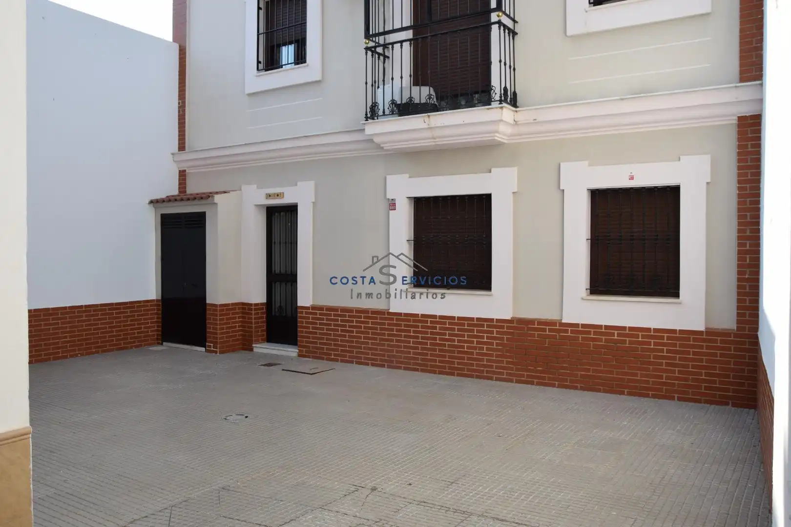 Vista exterior de Pis en venda en Gibraleón amb Traster