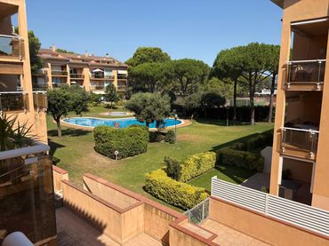 Appartamento con balcone in vendita a Carrer del Canigó 1