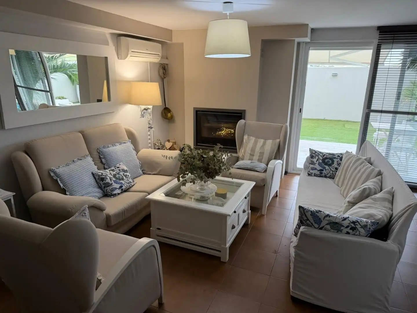 Living room of Houses for sale in Poblete  with Air Conditioner, Heating and Swimming Pool