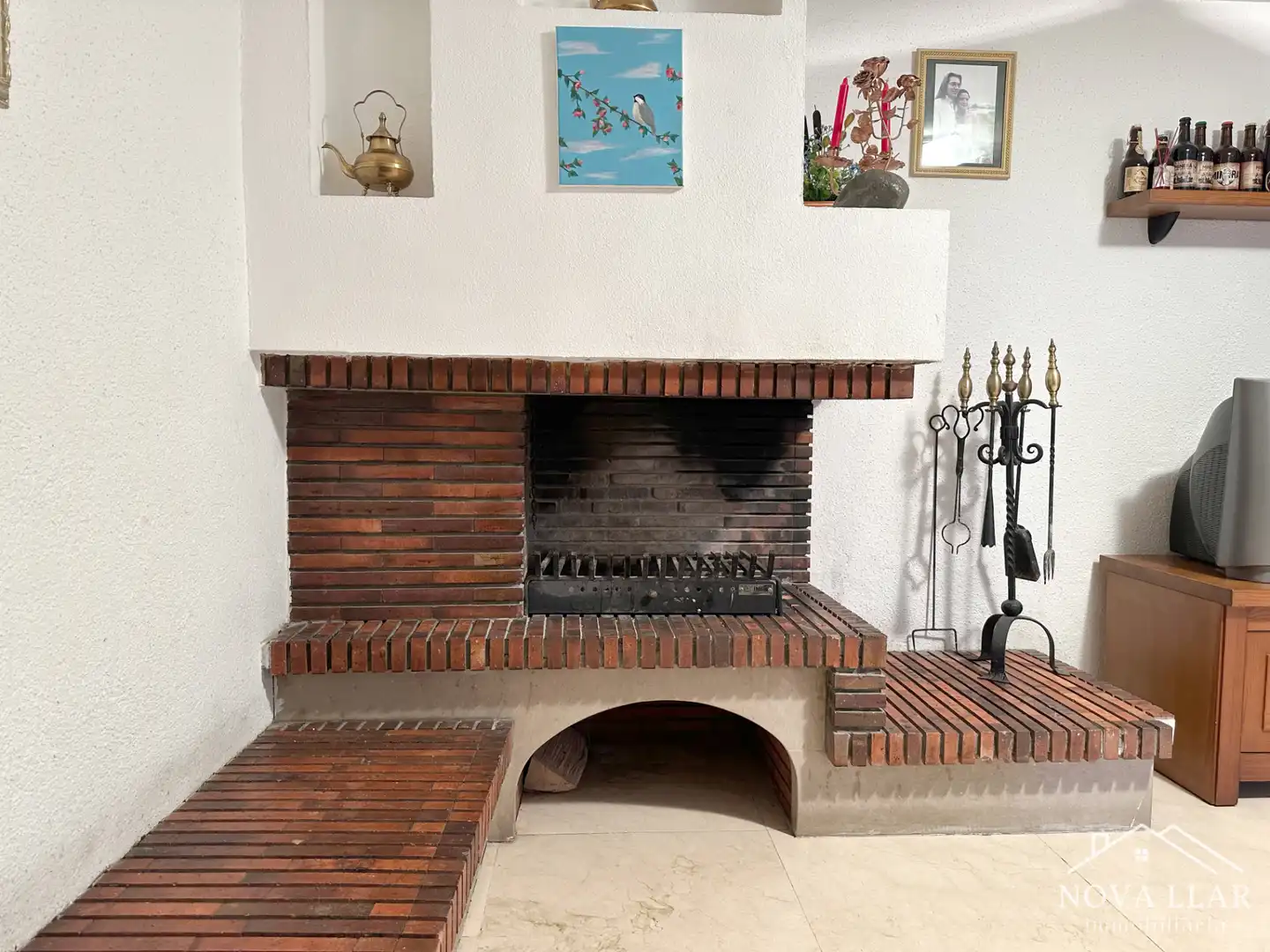 Sala d'estar de Casa adosada en venda en Gombrèn amb Calefacció, Parquet i Forn