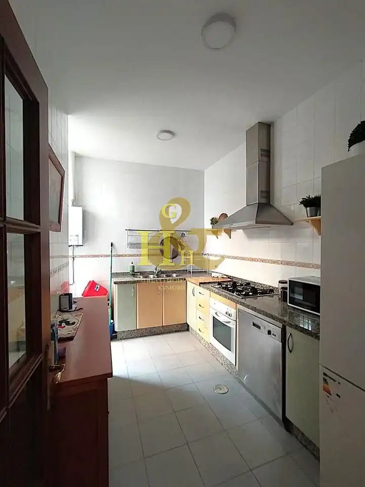 Planta baixa en venda a V Centenario - Piletas - Capuchinos