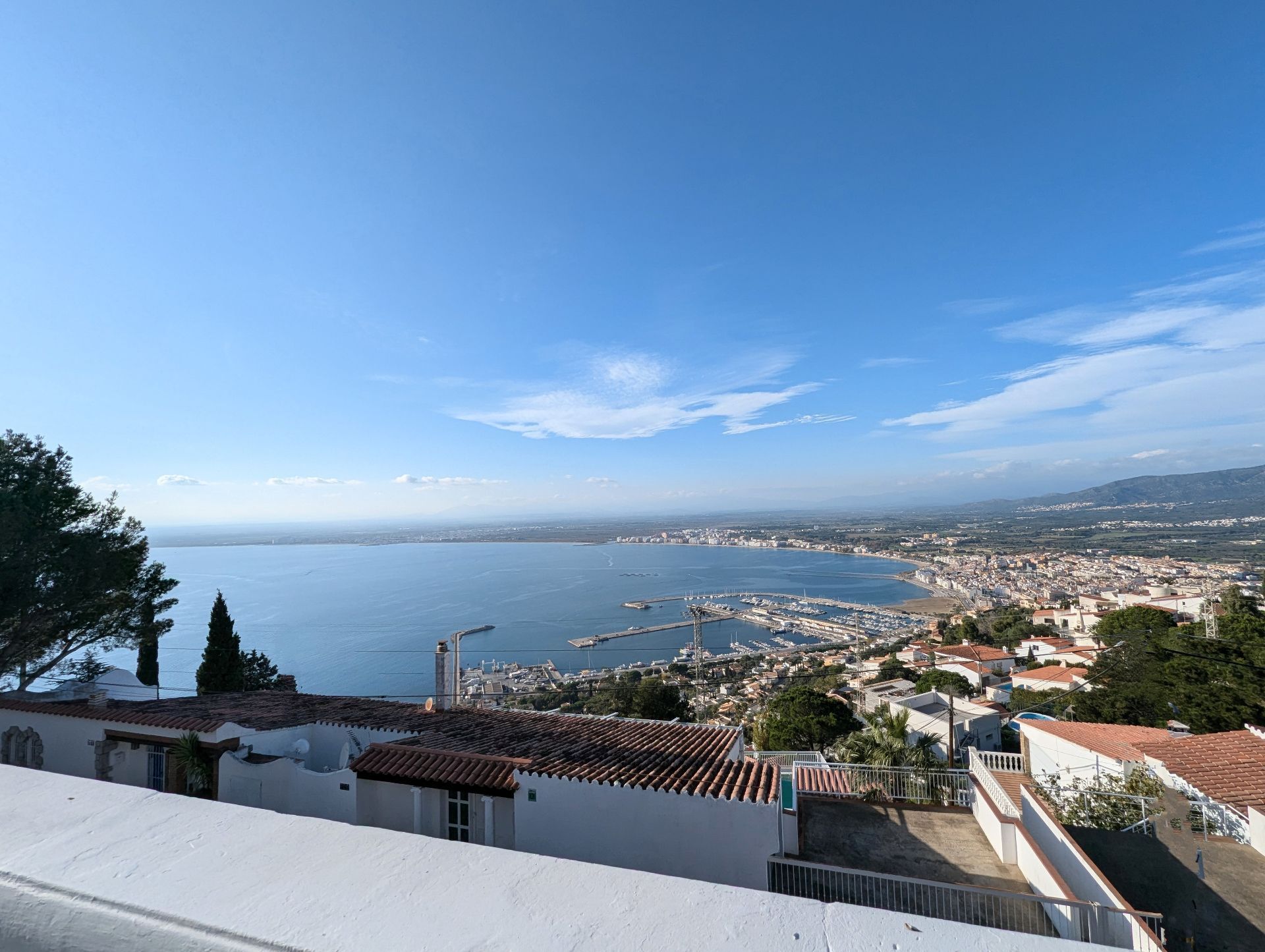 Vista exterior de Casa o xalet en venda en Roses amb Aire condicionat, Calefacció i Jardí privat