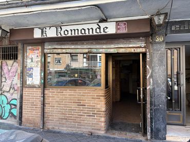 Local comercial en venda a Calle de Esteban Mora