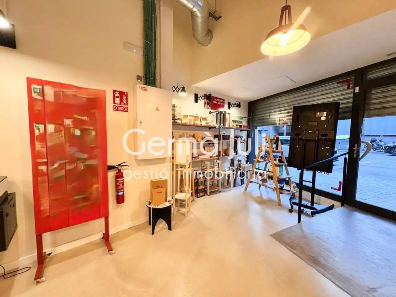 Local comercial en venta en Avenida President Companys, imagen 2