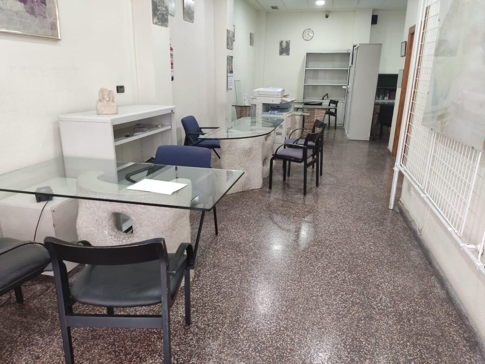 Premises to rent in Calle POETA MIGUEL HERNANDEZ, 9, Reina Victoria - Miguel Hernández