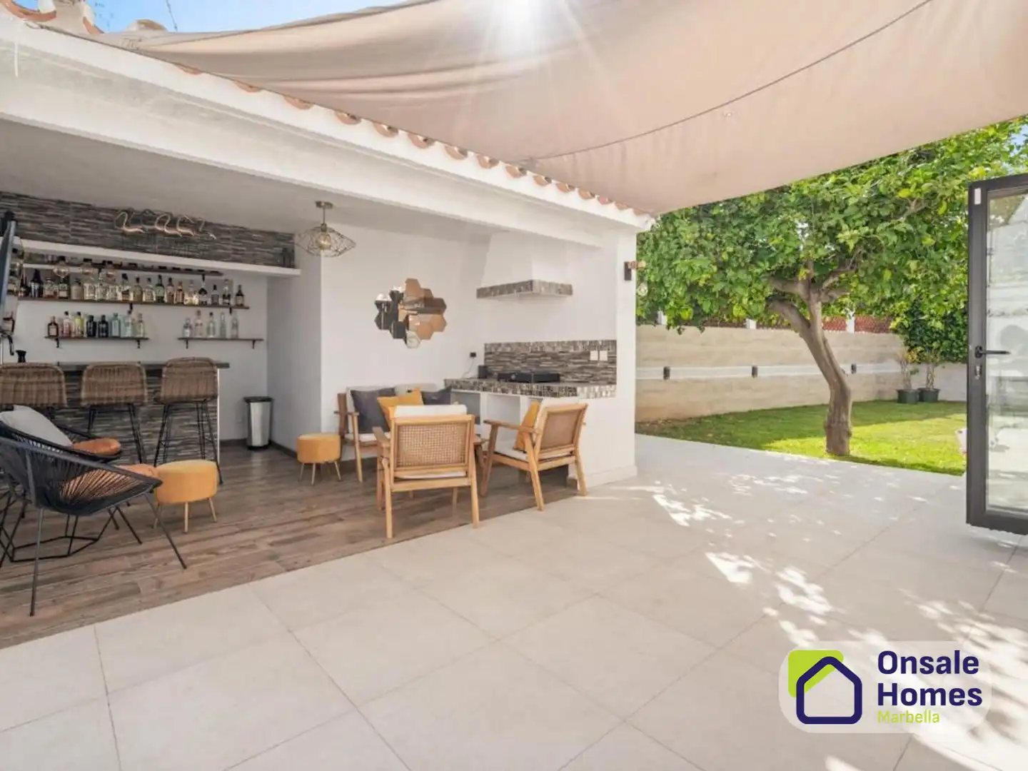 Terrassa de Casa o xalet en venda en Marbella amb Aire condicionat, Jardí privat i Terrassa